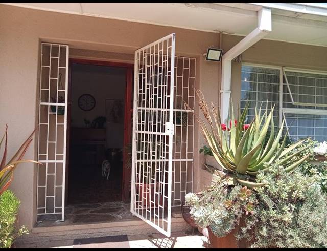 3 BEDROOM HOUSE FOR SALE IN GREENHILLS